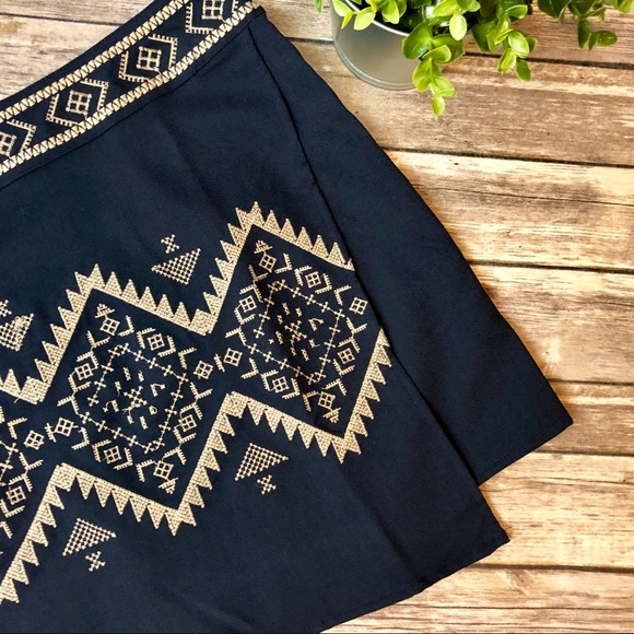 ☀️2/$20 NWT Blu Pepper Navy Aztec Faux Wrap Skirt - Picture 3 of 8
